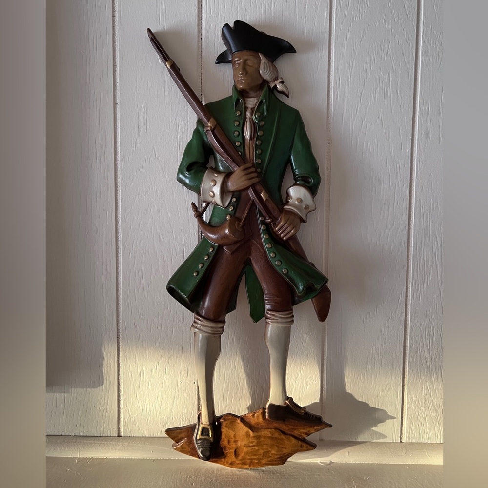Colonial Soldier Wall Decor in Green and Brown, 1960s, Cast Metal 🇺🇸Made
